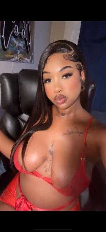 Indya, 20  female escort, Mendocino